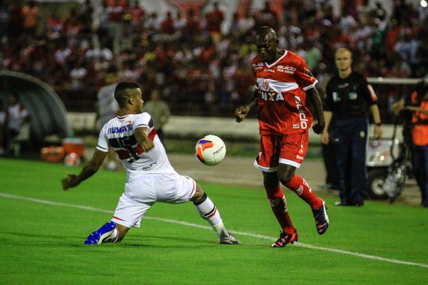 O CRB surpreendeu o Santa Cruz e conseguiu uma vitória muito importante