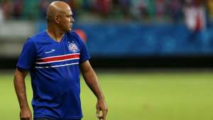 Série B: Com poucas opções no mercado, Bahia efetiva Charles Fabian