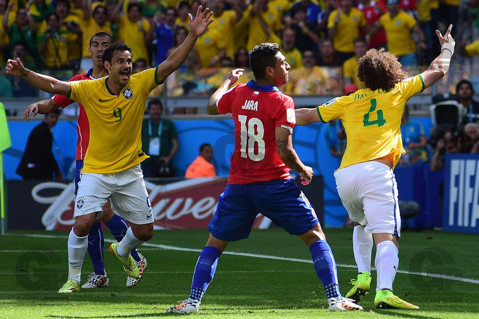 Eliminatórias: Brasil defende tabu contra o Chile em estreia 2 0002050119690 img