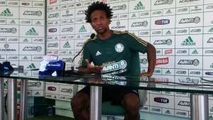 Zé Roberto pensa em jogar mais dois anos no Palmeiras