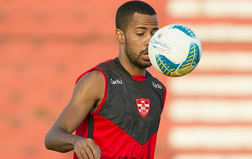 Tássio finalmente pode estrear pelo Linense