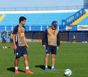 Renan Oliveira, meia do Avaí, vê pausa no Brasileirão como algo fundamental para o time