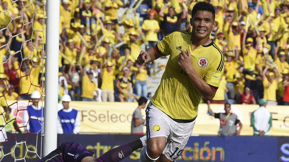 Colômbia passa pelo Peru nas Eliminatórias