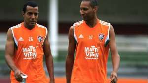 Treino do Fluminense indica time com novidades nas laterais