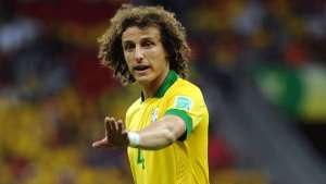 David Luiz e Marcelo Grohe são cortados da seleção após derrota para o Chile