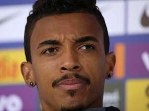 Eliminatórias: Luiz Gustavo rejeita desculpas e diz que ganhar da Venezuela é 'obrigação'