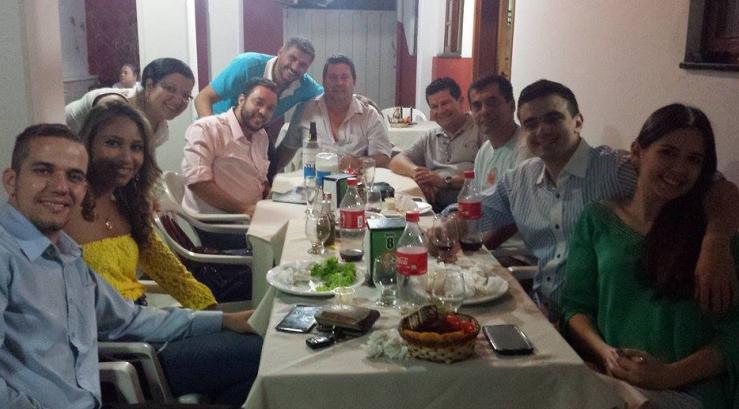 Com Marcelo Fachini proprietário da Rádio Fraternidade e amigos no City Bier