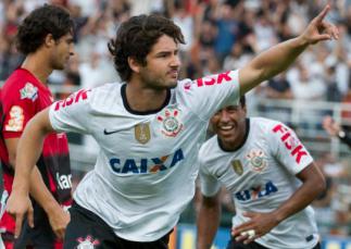 Pato precisa ser vendido para Timão saldar dívidas