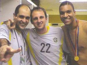 Ponte Preta sonha com Dida, ex-Seleção, para 2016