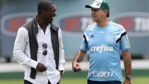 Palmeiras recebe visita de Seedorf e Marcelo Oliveira promove testes no time