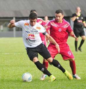 Copa Paulista: Zagueiro Xandão é homenageado pelos 100 jogos vestindo a camisa do Independente