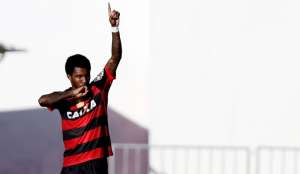 Série B: Atacante do Vitória, Rhayner revela passado no tráfico e fala sobre vício em drogas