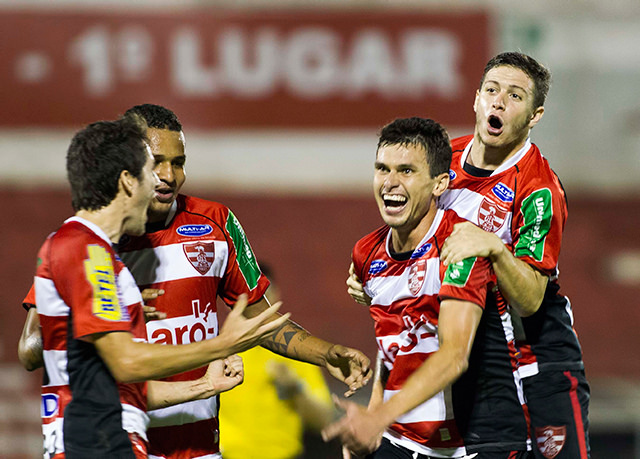 Meia Rafael Chorão (foto) comemora gol marcado contra o União Barbarense. - José Luis Silva / CA Linense Oficial