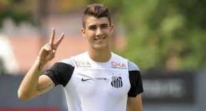 Recuperado, zagueiro Gustavo Henrique treina entre os reservas do Santos