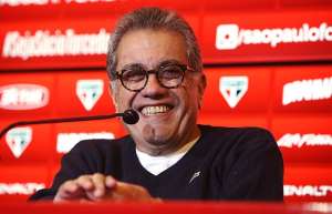 Renúncia de Aidar divide o São Paulo até em alianças políticas