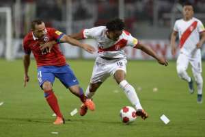 ELIMINATÓRIAS: Em jogo de 7 gols, Chile bate Peru em Lima e fatura 2ª vitórias