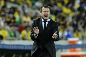 Eliminatórias: Dunga exibe preocupação com finalizações na Seleção Brasileira