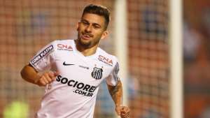 Santos aguarda aval da CBF por selecionáveis, mas só Lucas Lima deve jogar no Sul