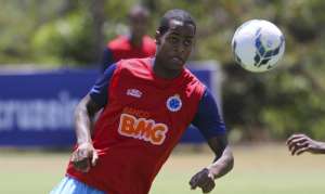 Cruzeiro revela 2ª cirurgia no joelho de Dedé e não estipula prazo para volta