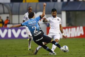 Santos quer quebrar tabu de cinco anos sem vencer o Grêmio fora de casa pelo Brasileirão