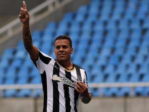 Série B: Lateral fala em 'final' contra o Bragantino e quer permanecer no Botafogo em 2016