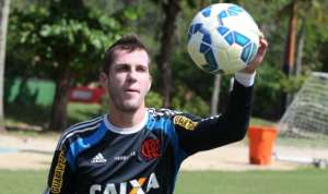 Mesmo após derrota, Paulo Victor confia em Flamengo no G4: 'Não é sonho'