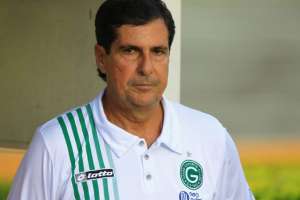 Com três derrotas em três jogos, Artur Neto culpa falhas no início pela derrota contra o Corinthians