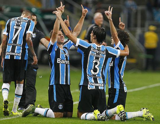 Grêmio vai segurando bem o terceiro lugar na base do trabalho e na fé em Deus