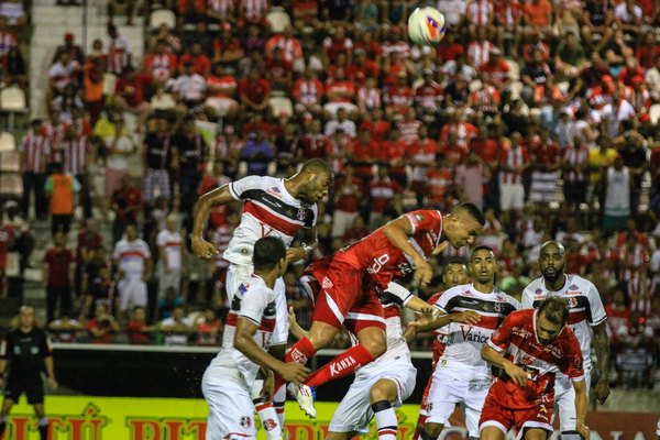 Santa Cruz quer afundar o rival e seguir no pelotão de frente
