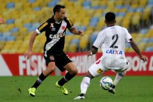 Em busca de um 10, Palmeiras pode tirar Nenê do Vasco