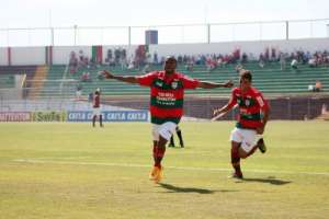 Série C: Diante de torcida da Portuguesa, Dieguinho treina como titular e deve substituir Bolt