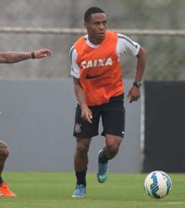 Elias e Felipe treinam na reapresentação do Corinthians