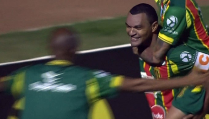 O Sampaio foi buscar o empate no segundo tempo em Varginha. - Sampaio Correa Oficial