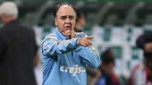 Marcelo Oliveira lamenta perda de jogadores por lesão no Palmeiras