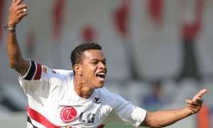 Em meio às polêmicas, São Paulo negocia volta de jogador campeão do mundo em 2005