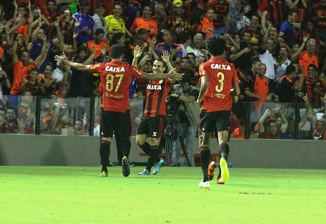 Leão devora o Galo na Ilha e chance do título para os mineiros fica pequena. - Sport Recife Oficial
