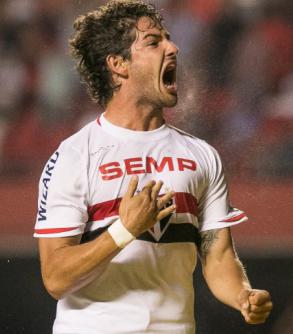 Atacante é o artilheiro do São Paulo na temporada. E quem vai pagar a conta?