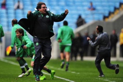 Guto Ferreira vibrou com a vitória da Chape em Porto Alegre