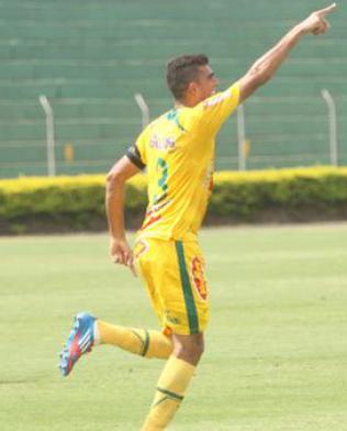 Rafael Tavares, zagueiro e capitão do Mirassol.