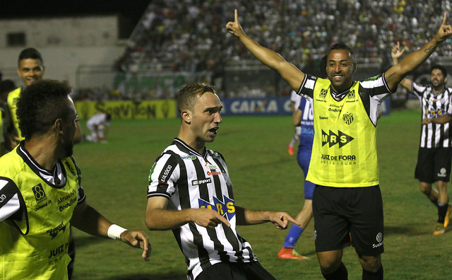 Kaio Wilker marcou um golaço na vitória por 2 a 1 sobre o ASA