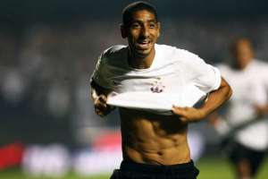 Corinthians cobra dívida de R$ 1,5 milhão por empréstimo de atacante uruguaio ao Náutico