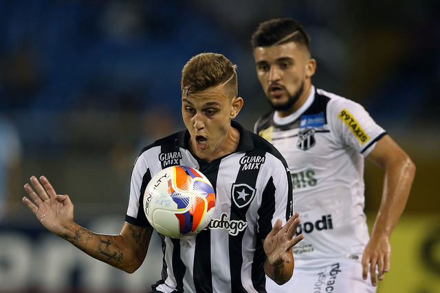 Botafogo é derrotado pelo Ceará e coloca fogo na zona da confusão. - Botafogo RJ Oficial