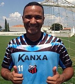 Guarani sonha com Josa, meia canhoto do CRB e campeão com o Ituano