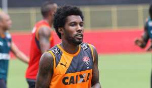 Ponte Preta sonda atacante Rhayner, do Vitória, para 2016