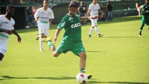 Grêmio pode passar rasteira no Palmeiras e ficar com Apodi da Chapecoense