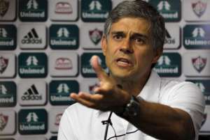 Presidente do Fluminense critica marcação de pênalti e pede renúncia de Sérgio Corrêa, o 'chefe de arbitragem'
