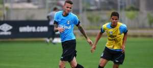 Treino do Grêmio tem volta de Luan e indicação de Thyere como titular