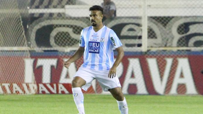 Com fratura no nariz, Frauches é dúvida para pegar o Mogi Mirim