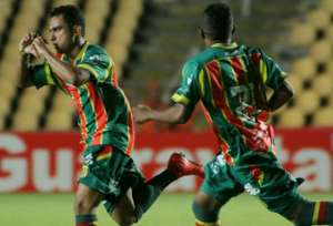 Série B: Meia do Sampaio tem 