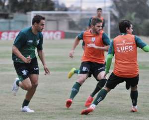 América-MG x Oeste - Coelho quer segurar Rubrão para seguir no G4